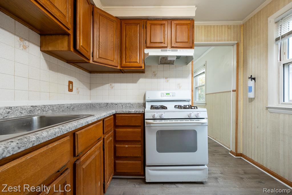 1012 Cloverlawn Boulevard