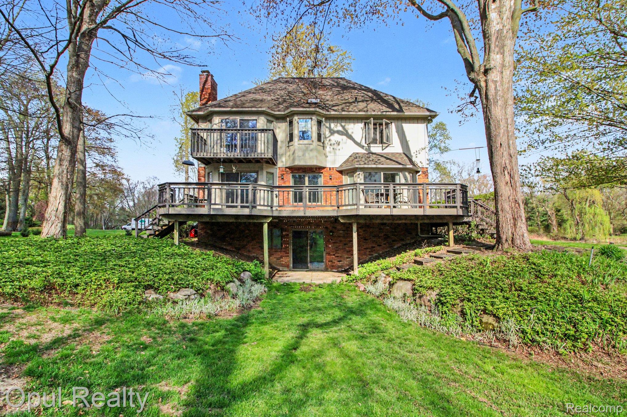 3575 Clark Circle