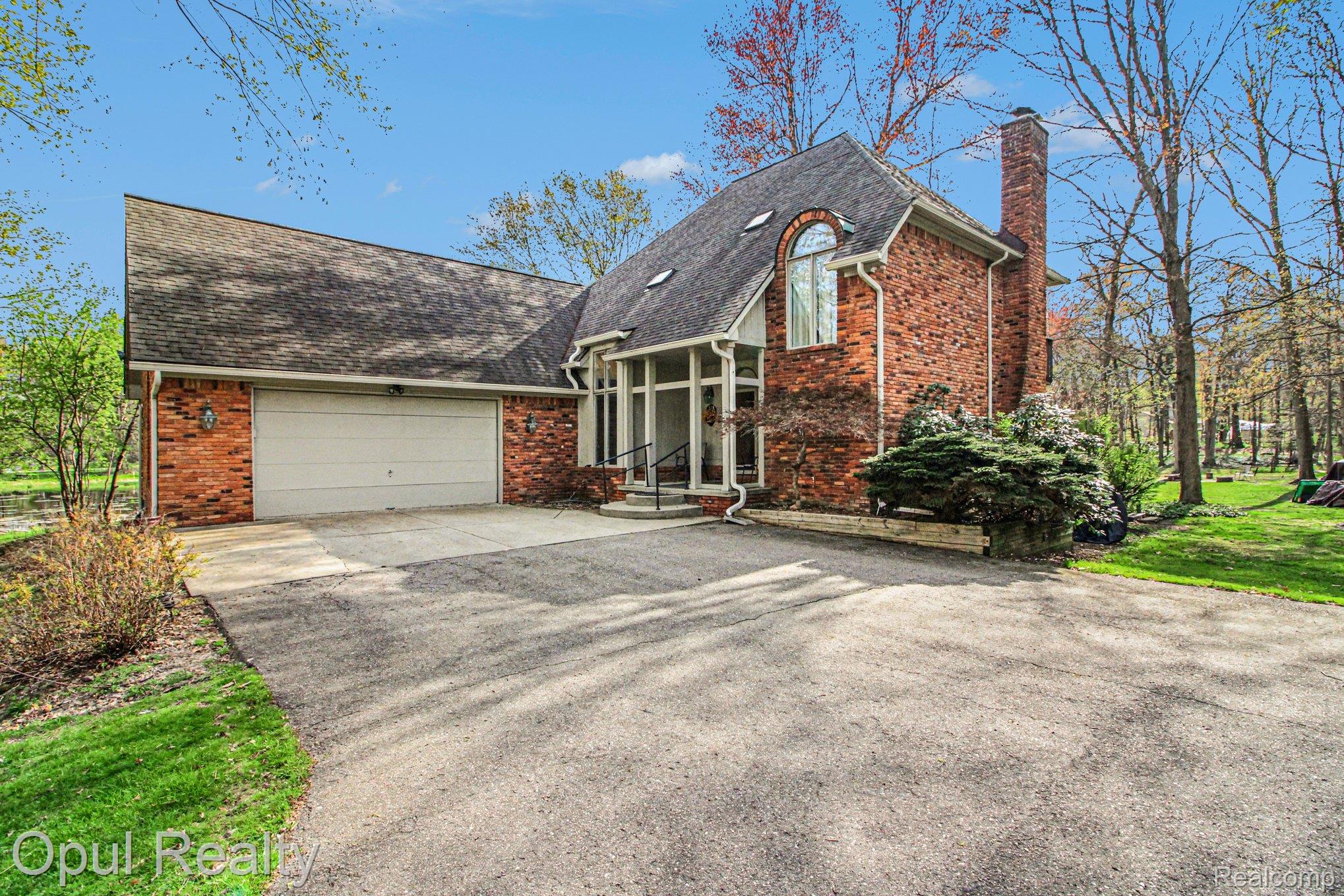 3575 Clark Circle
