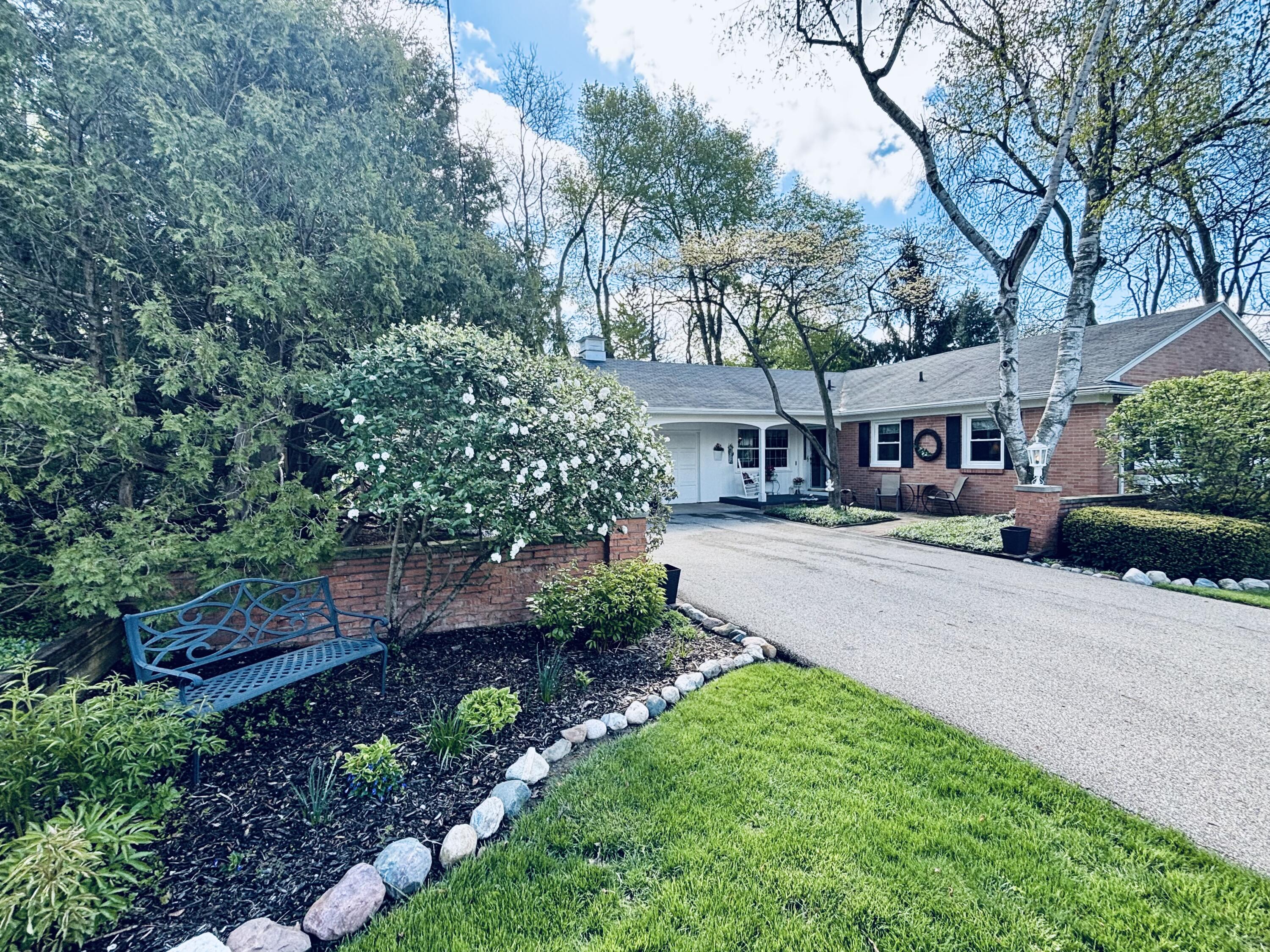 392 Eastmoor Avenue SE