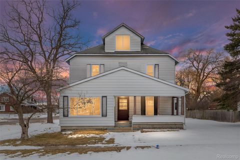 209 W Aldrich Street W Capac Village MI 48014