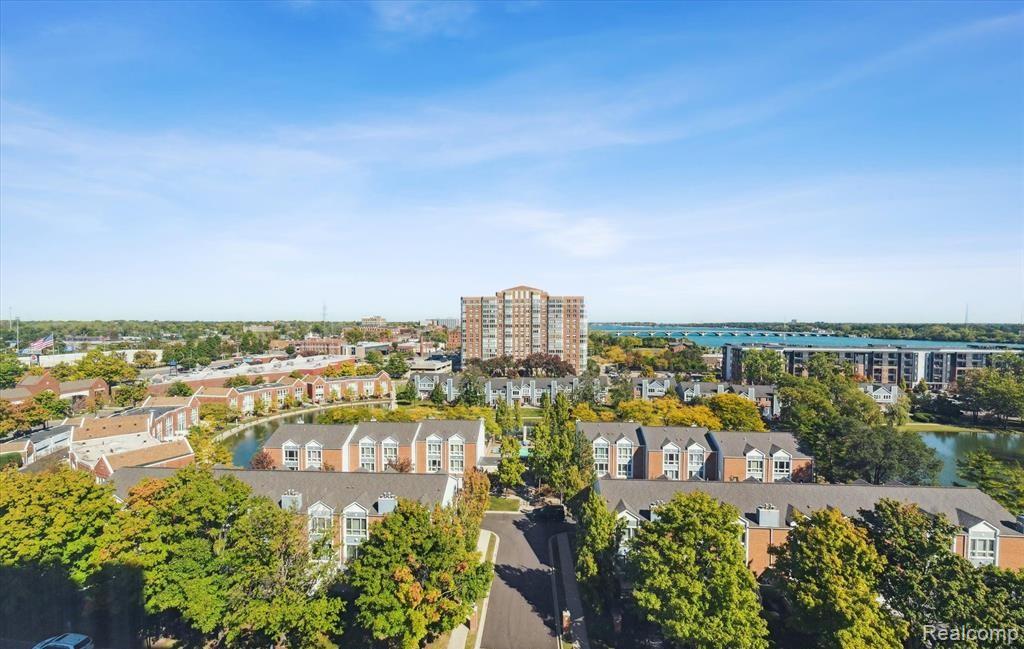 250 E. Harbortown 307