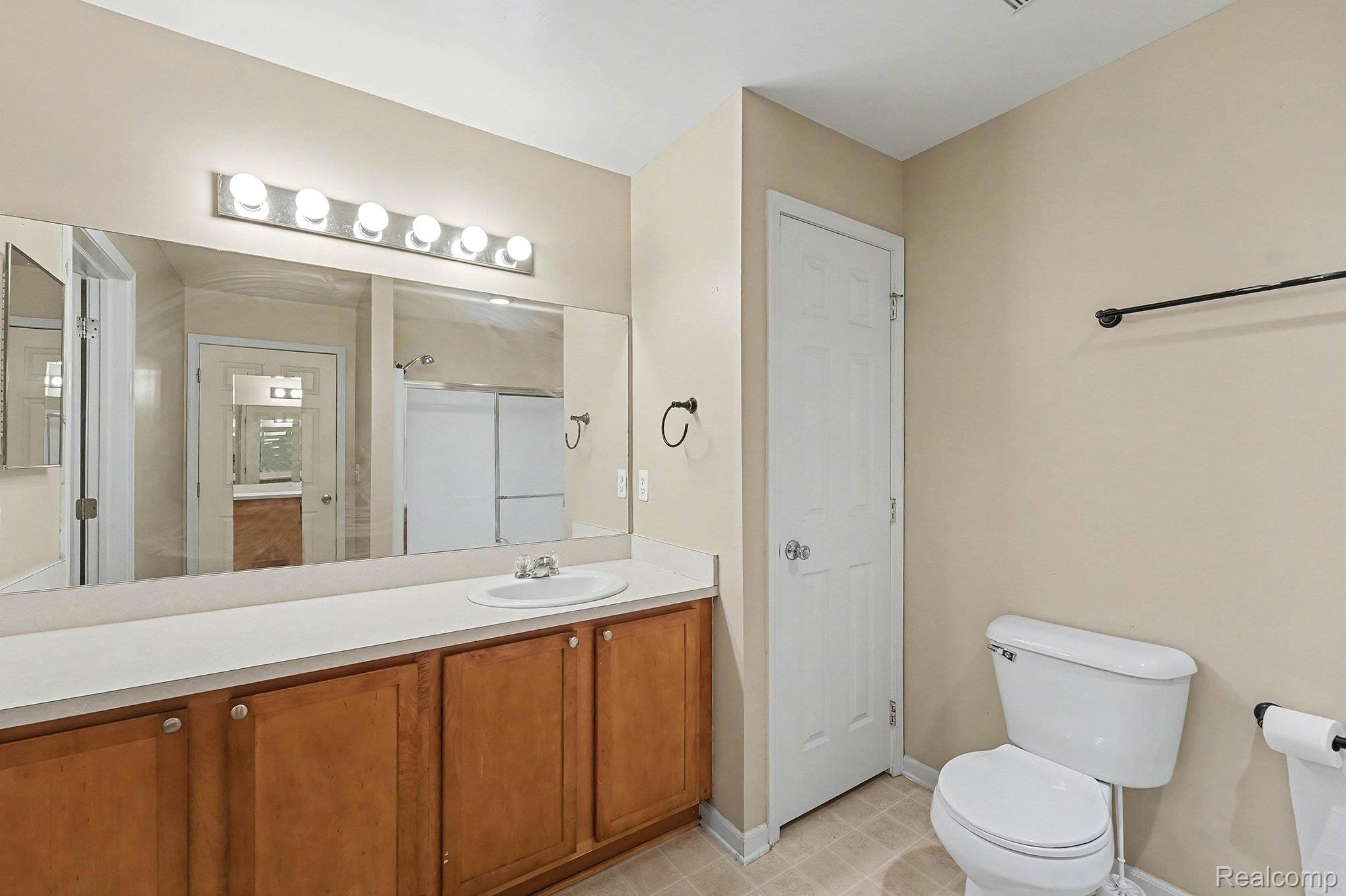 11712 Farmington Road