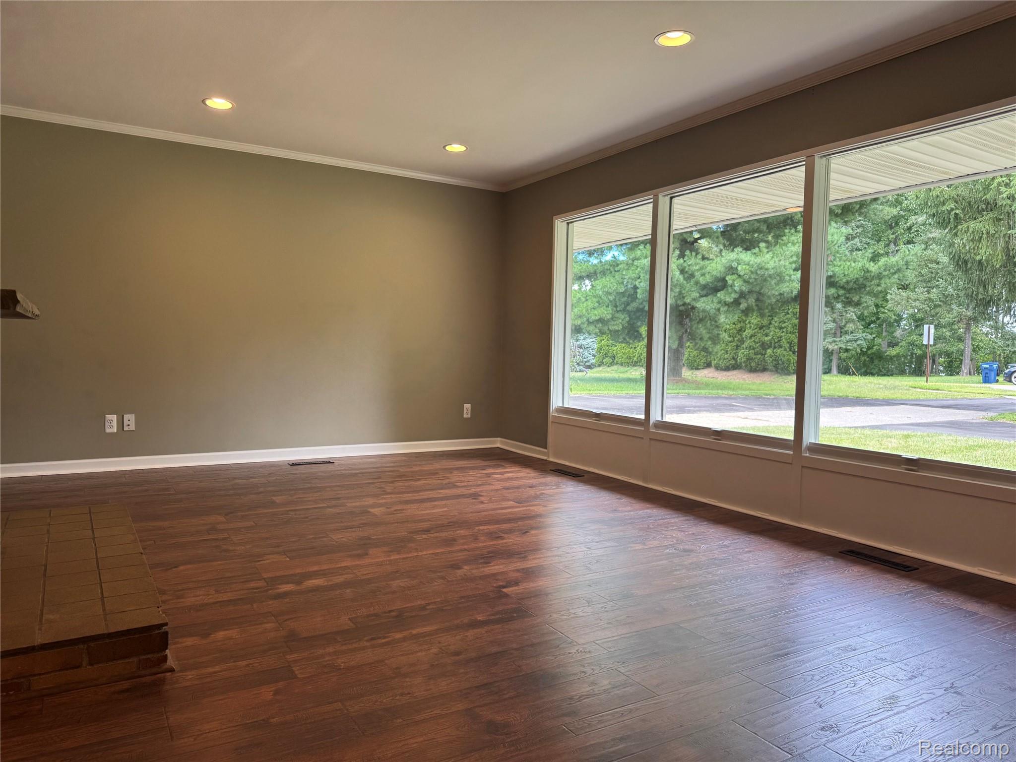 2258 Middlebelt Road