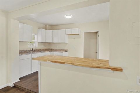 Tiny photo for 3401 N Center Road, Flint City, MI 48506 (MLS # 20261008138)