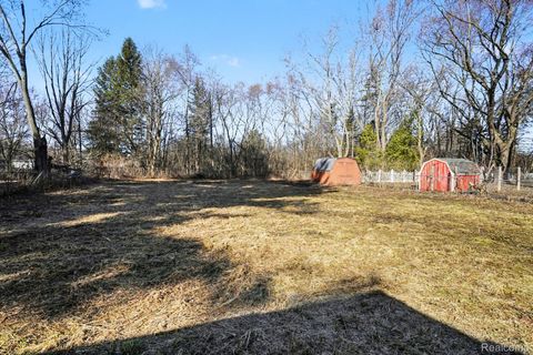 Tiny photo for 3401 N Center Road, Flint City, MI 48506 (MLS # 20261008138)