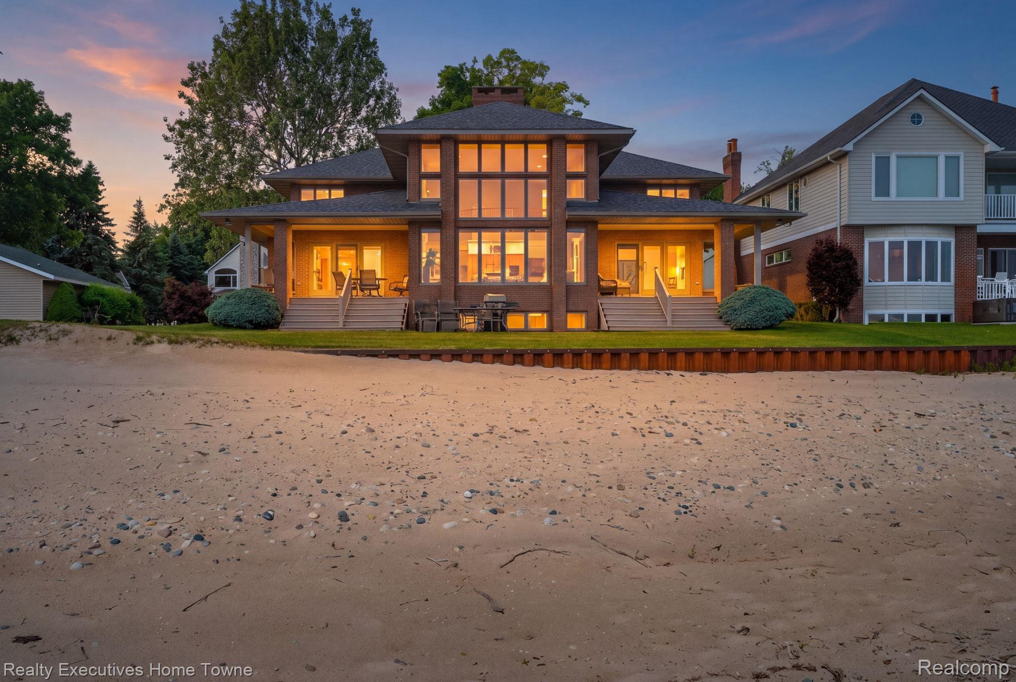 2975 Sandy Oaks Lane