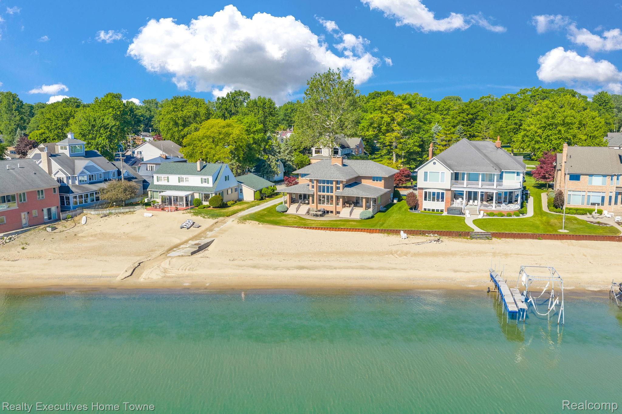 2975 Sandy Oaks Lane