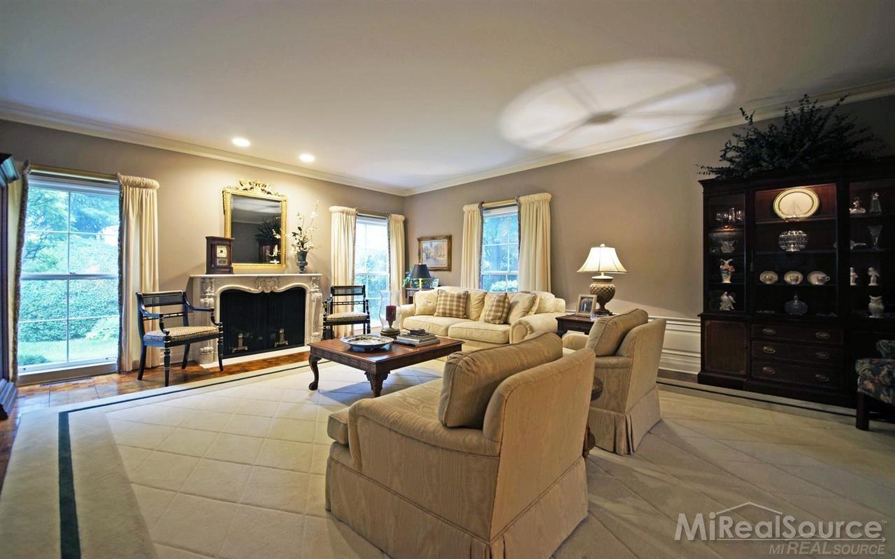 45 Lakecrest Lane