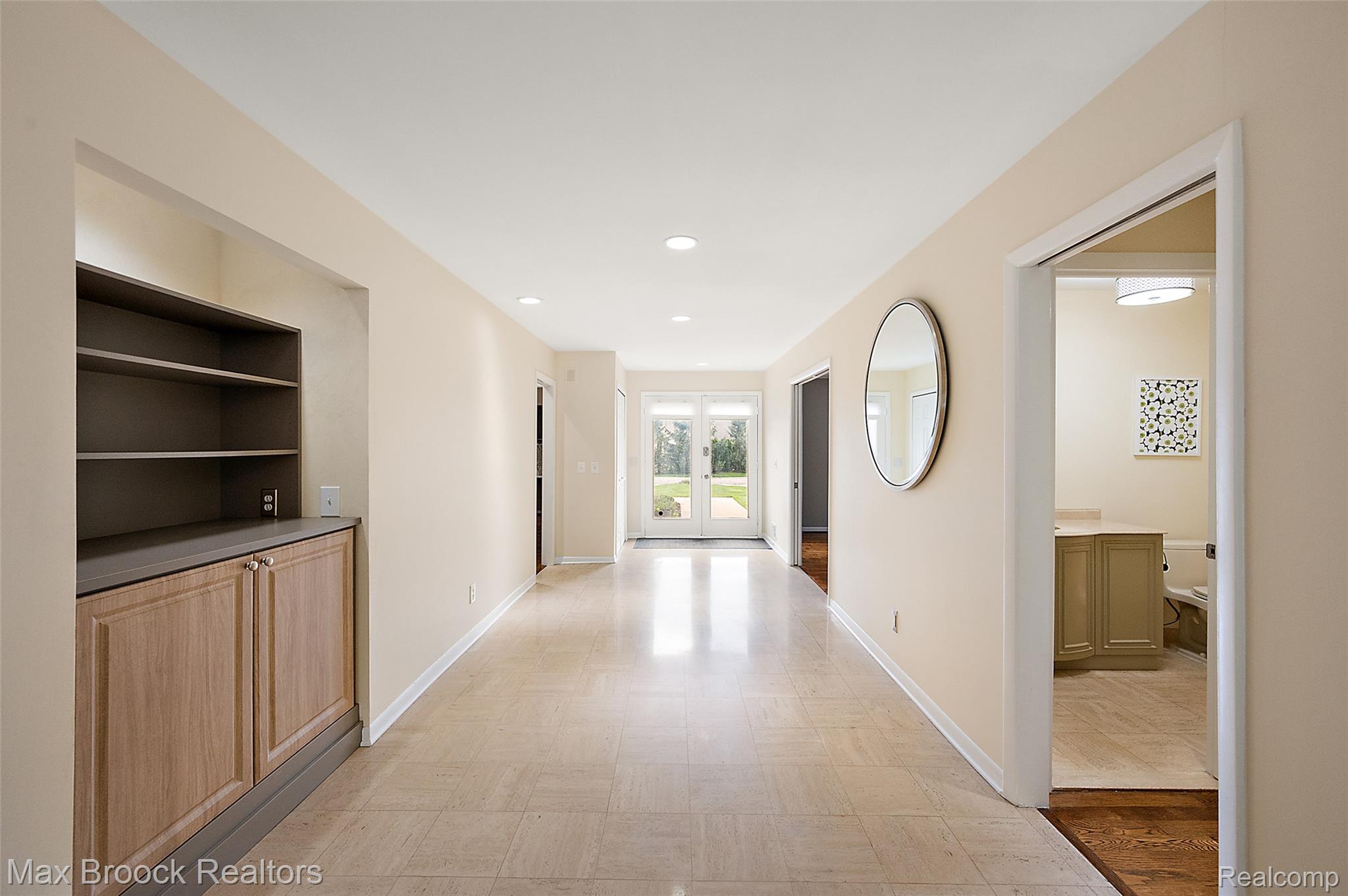 5175 Woodlands Drive