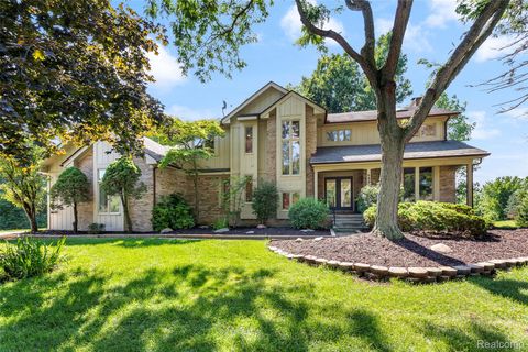 6890 Duchess Court Troy City MI 48098