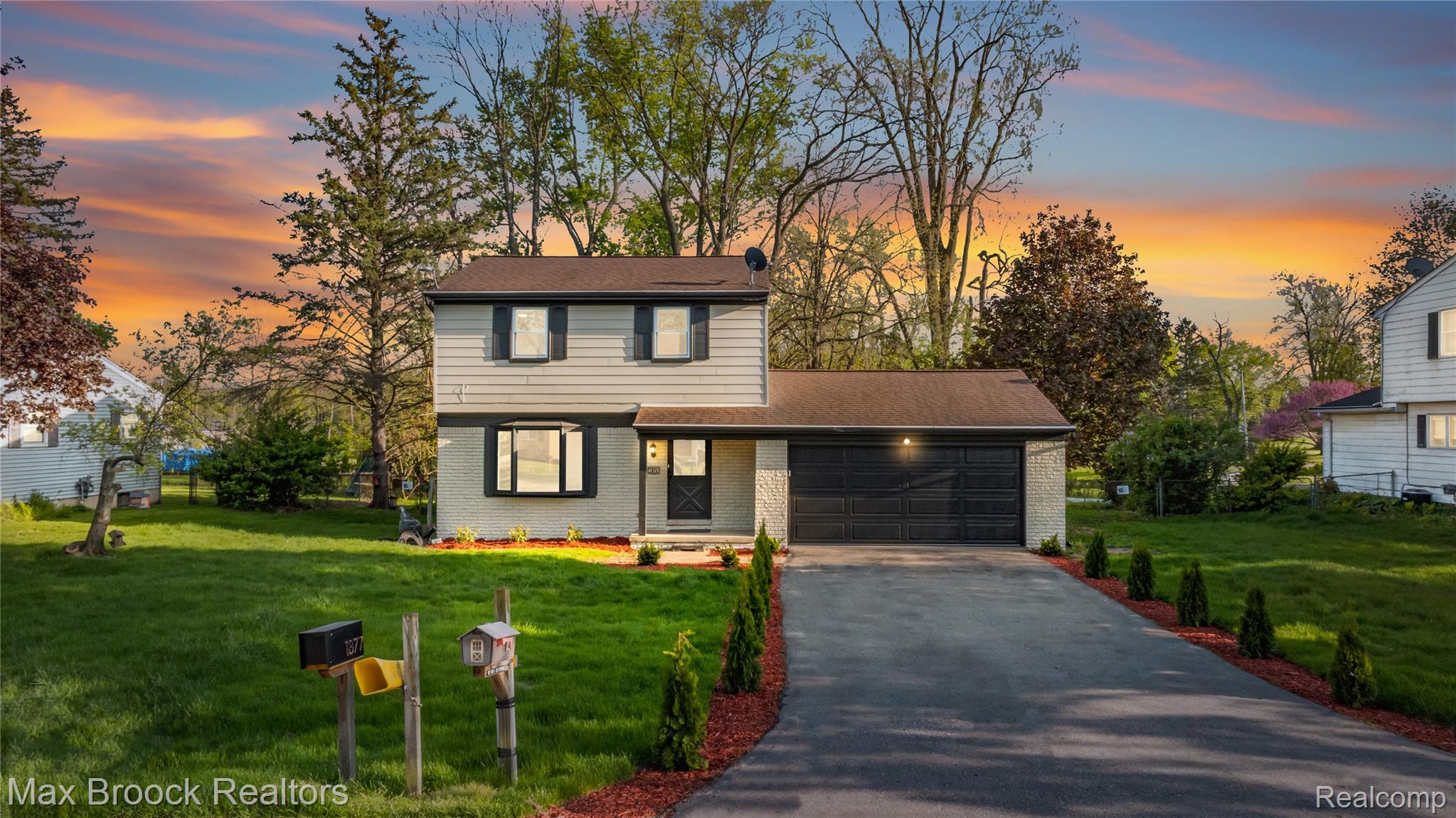 1874 Hopkins Drive