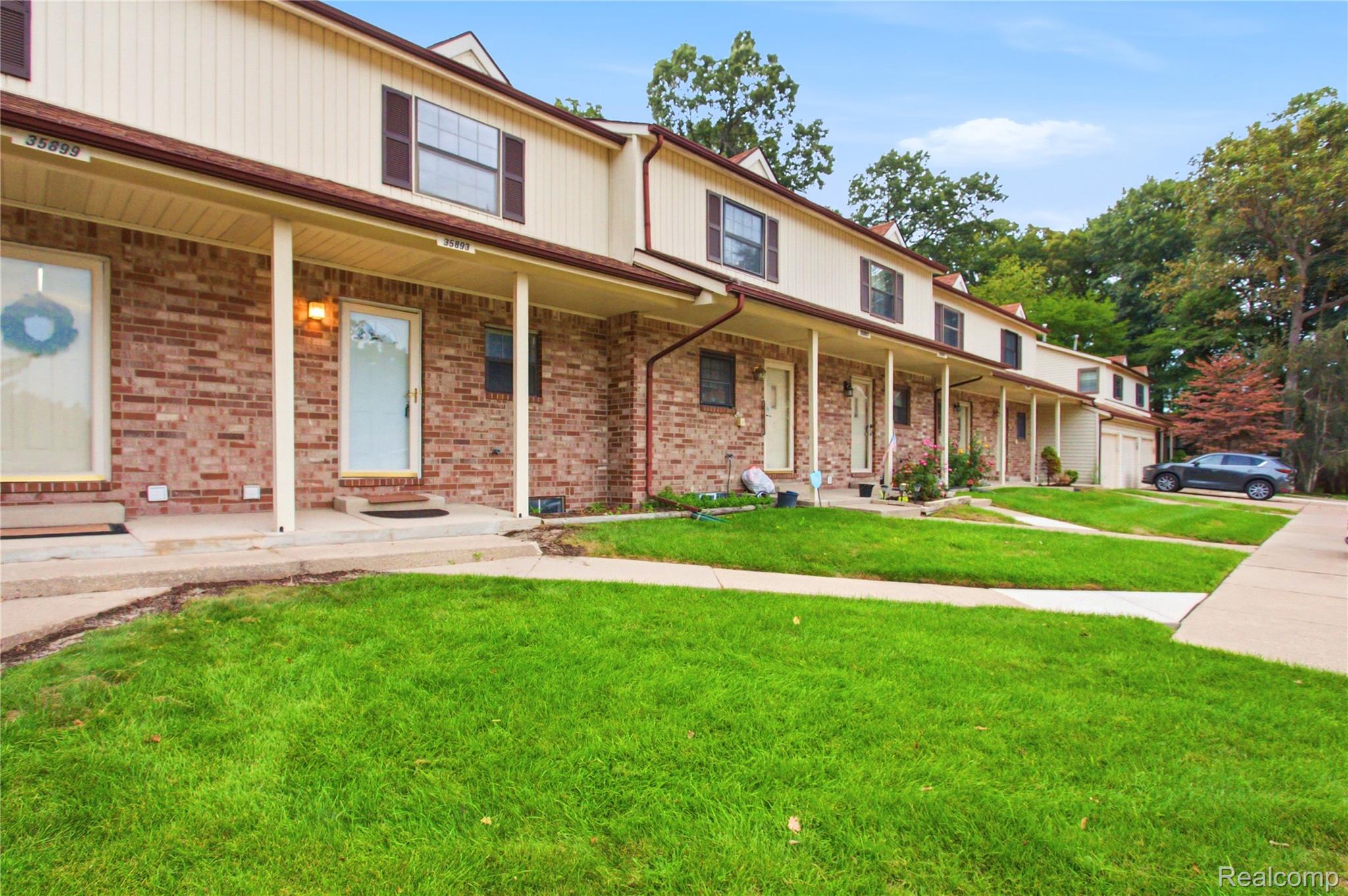 35893 Castlewood Court