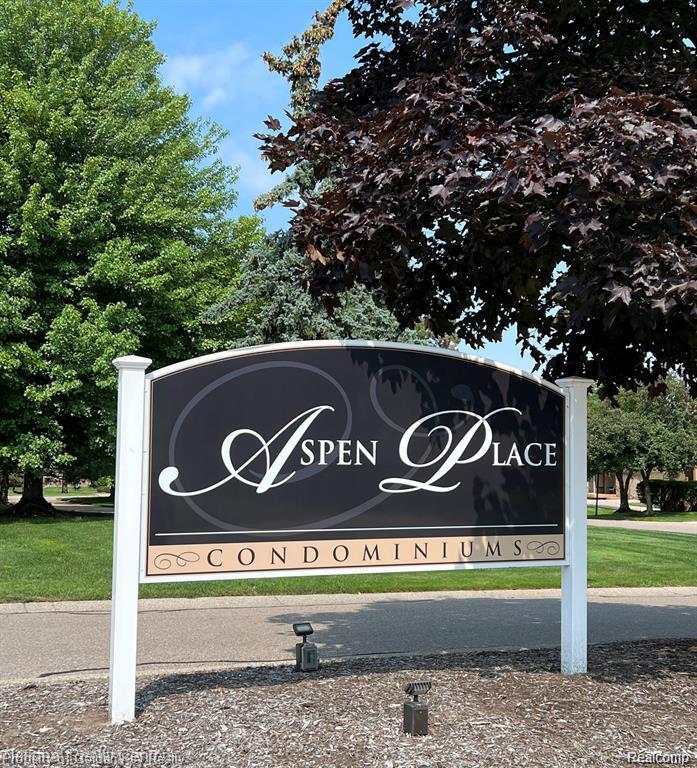 37432 N Laurel Park Drive 22