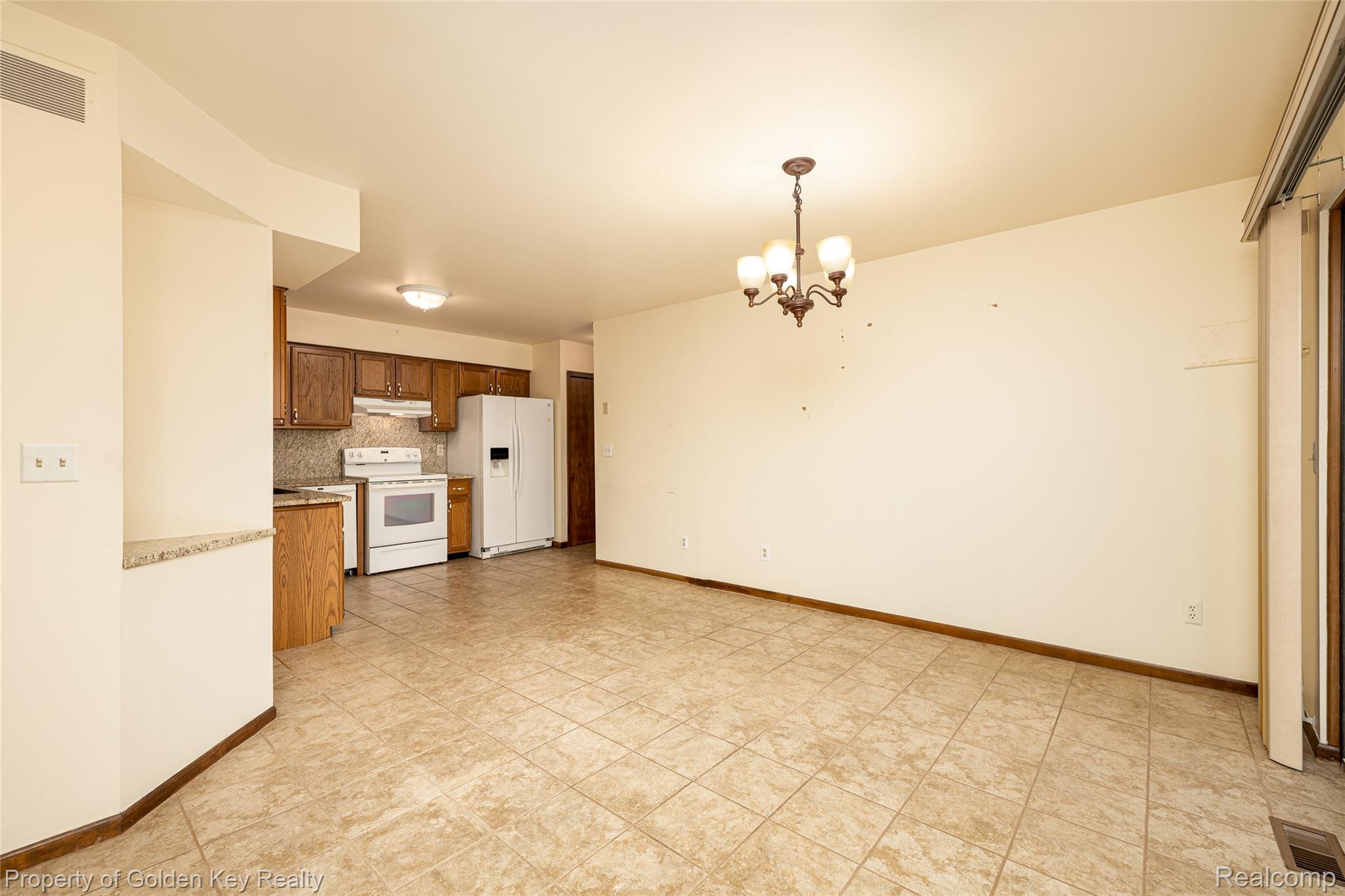 37432 N Laurel Park Drive 22