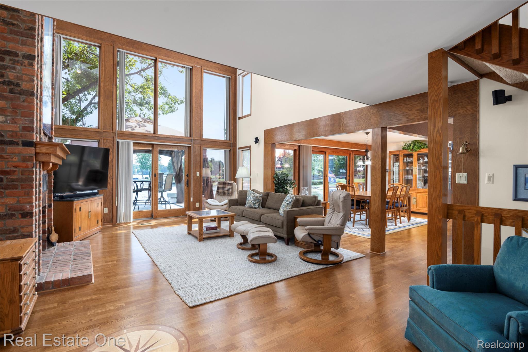8485 Waumegah Road