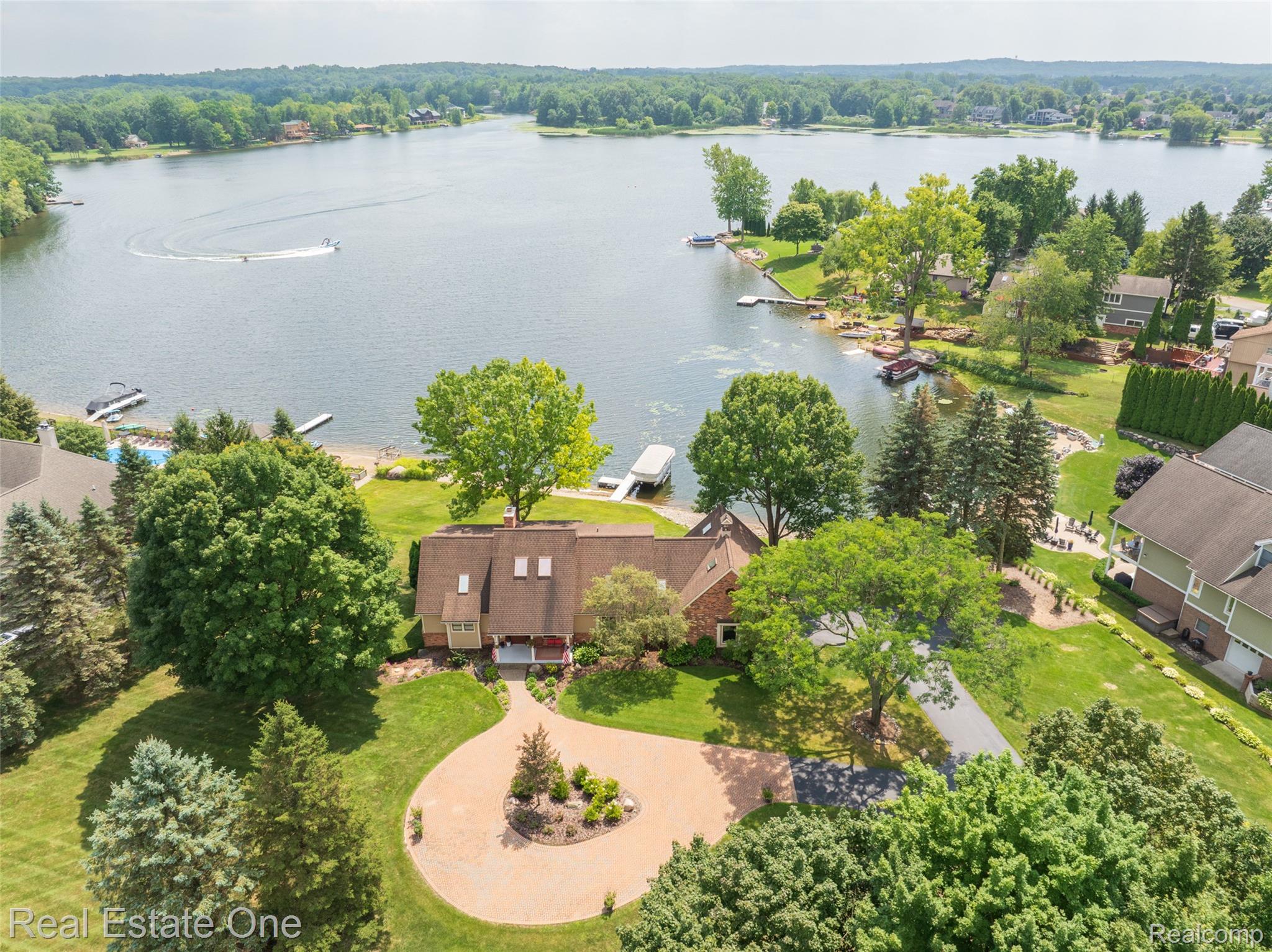 8485 Waumegah Road
