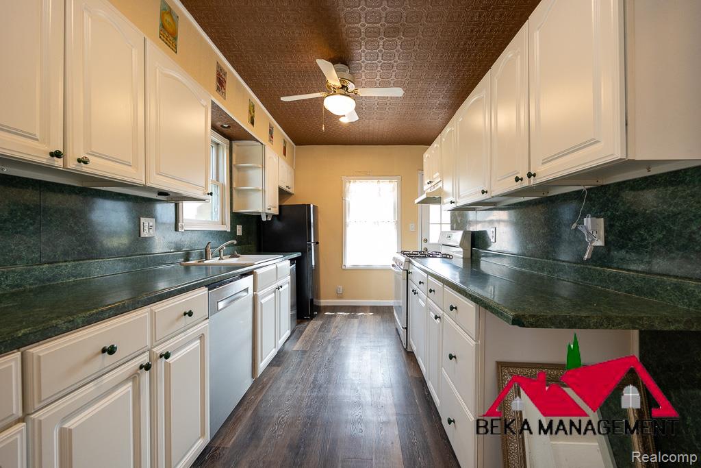 6 Kensington Boulevard