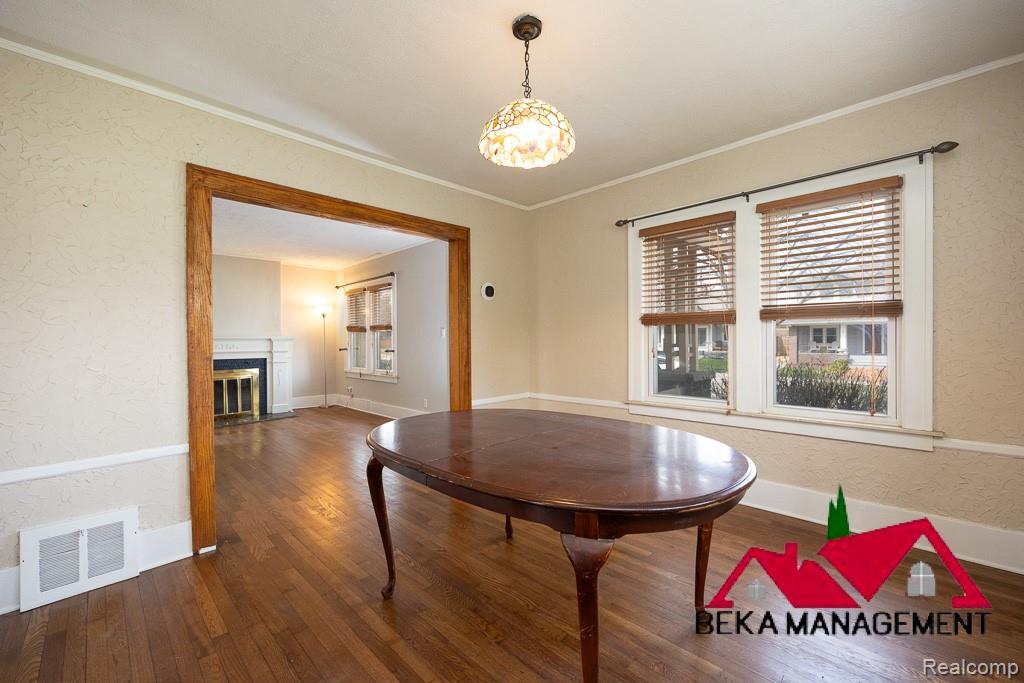 6 Kensington Boulevard