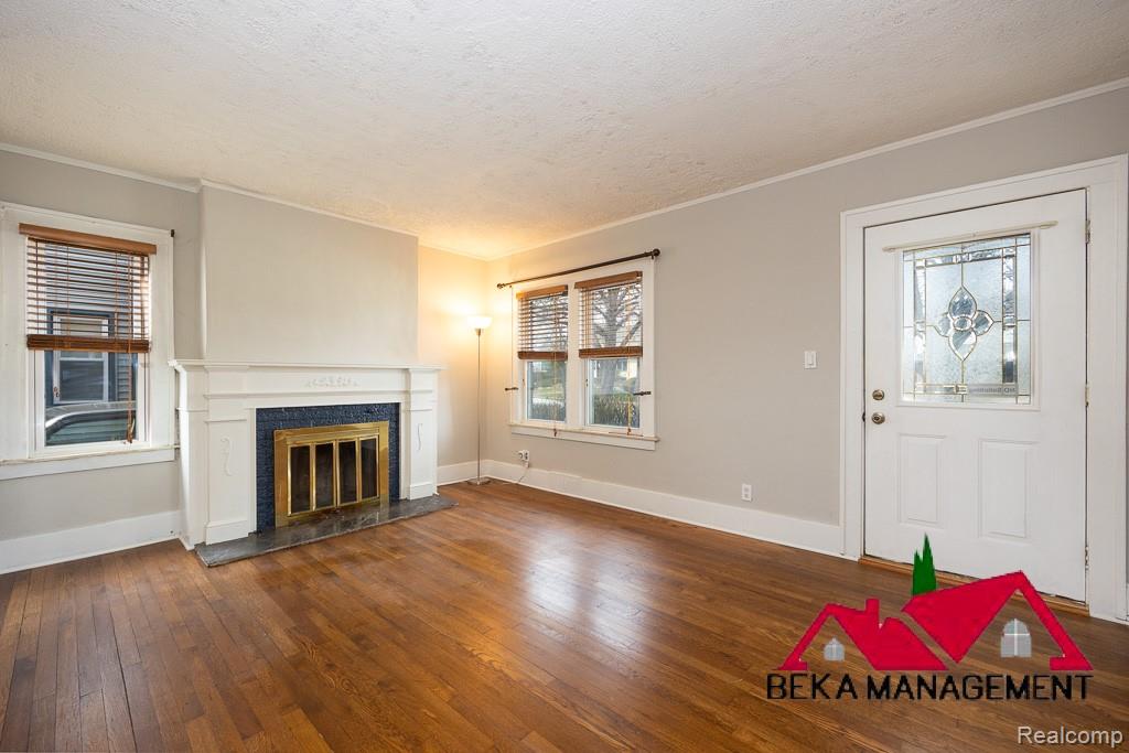 6 Kensington Boulevard