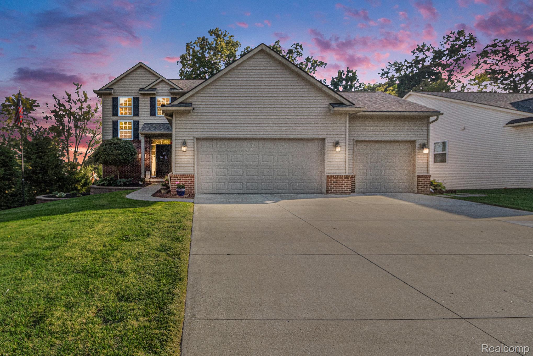 8023 Ivy Glen Park