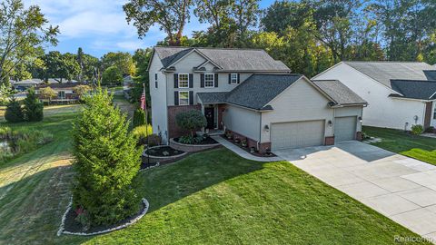 8023 Ivy Glen Park White Lake Charter Township MI 48386