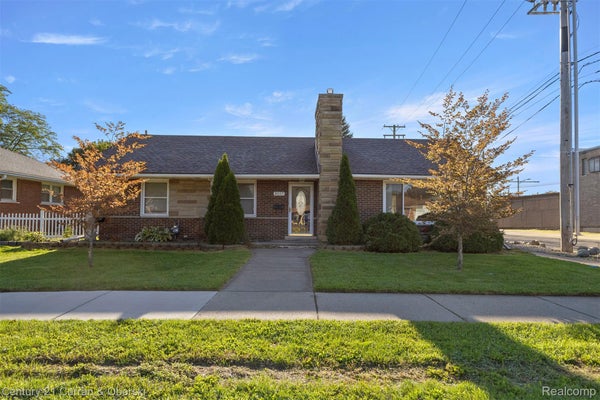 8017 ROSEDALE BLVD, ALLEN PARK, MI 48101 - Image 379cd6e355c73f23e7bf0c92f8d559d1/891109992