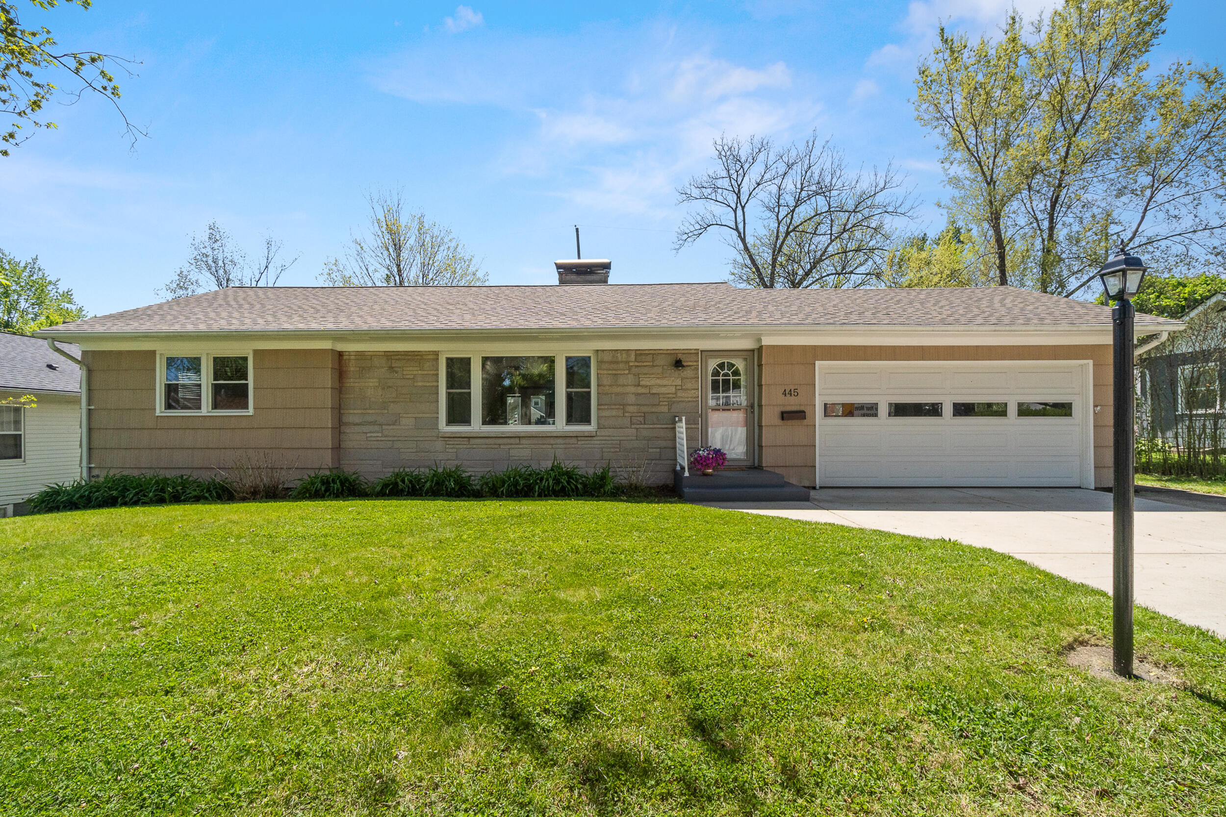 445 Iroquois Avenue