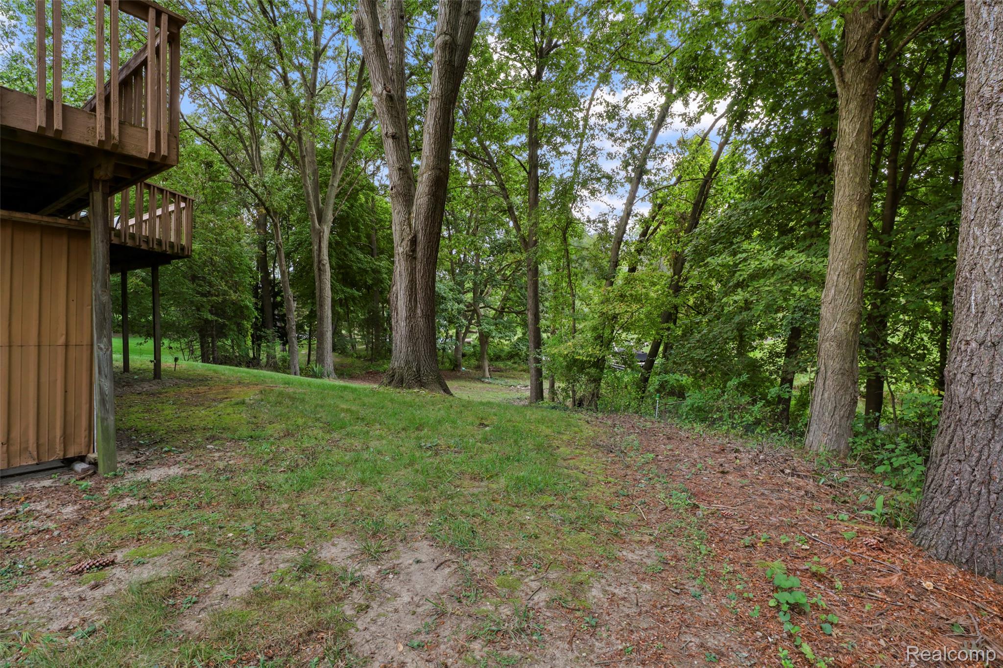 20 Lakeview Drive