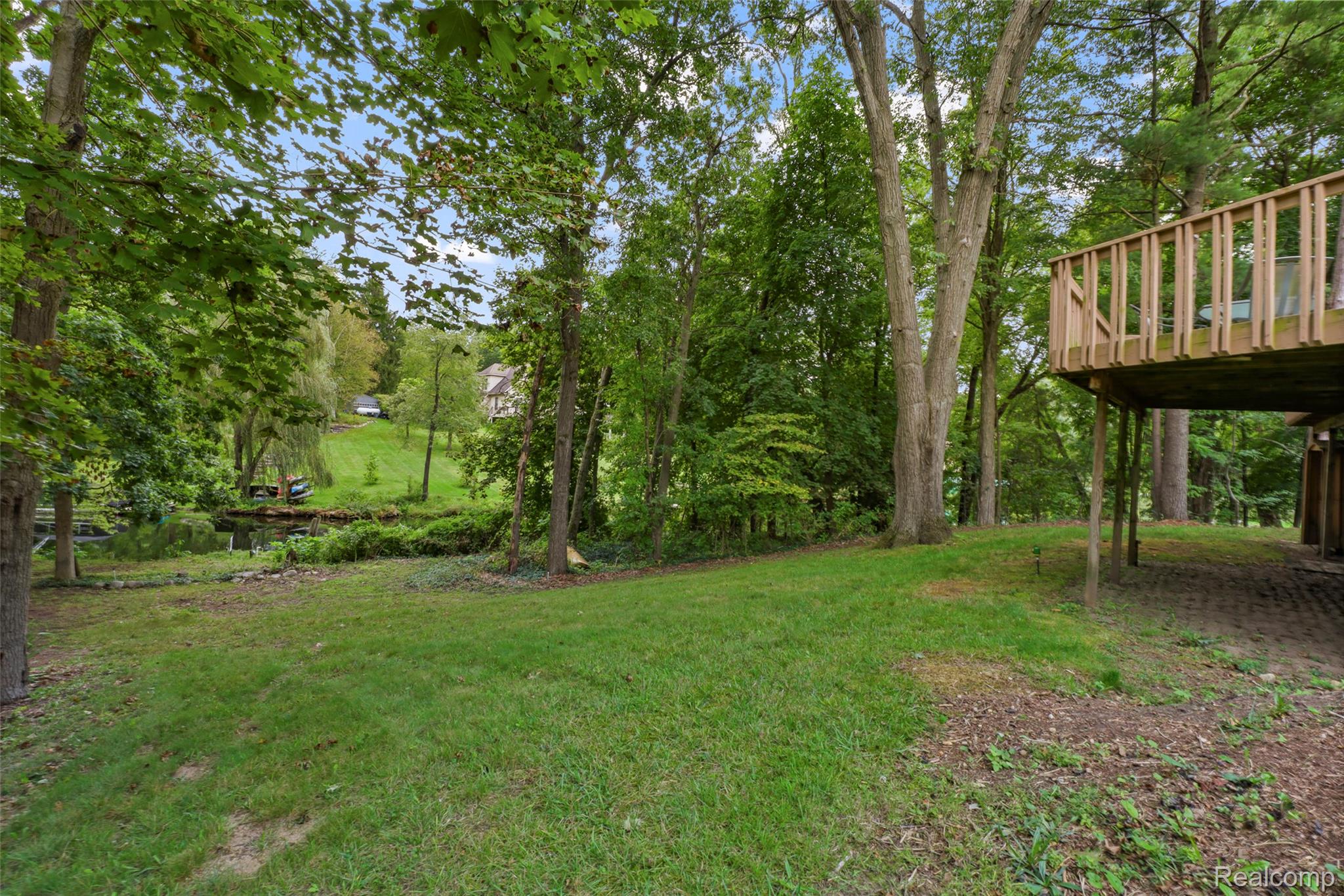 20 Lakeview Drive