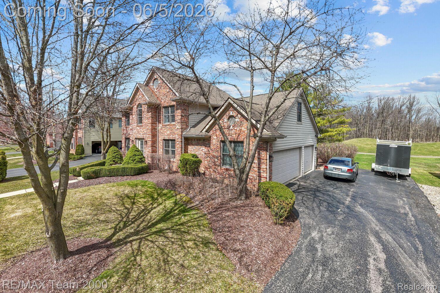 5681 WOODFIELD Parkway