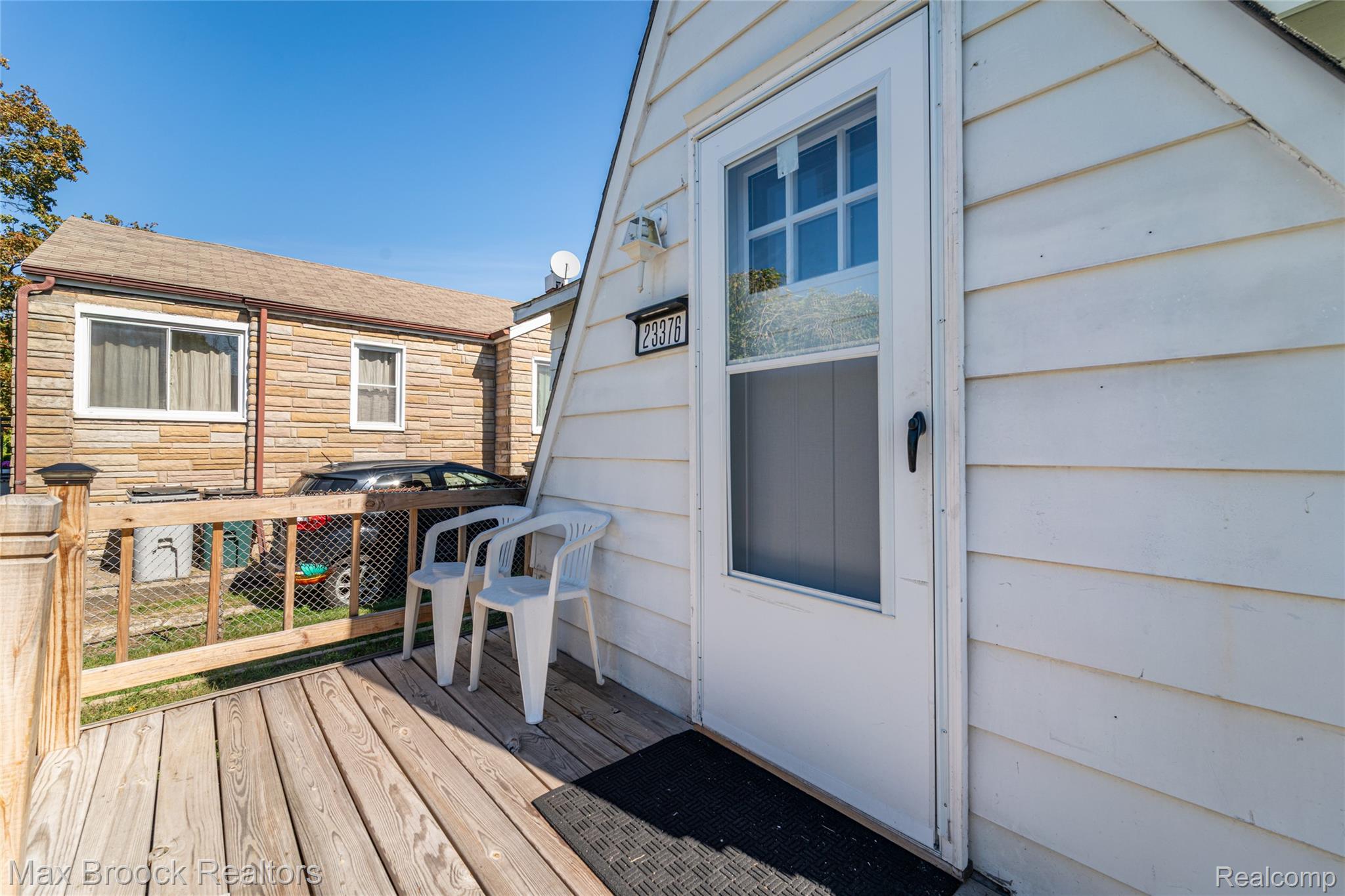 23376 Harding Avenue