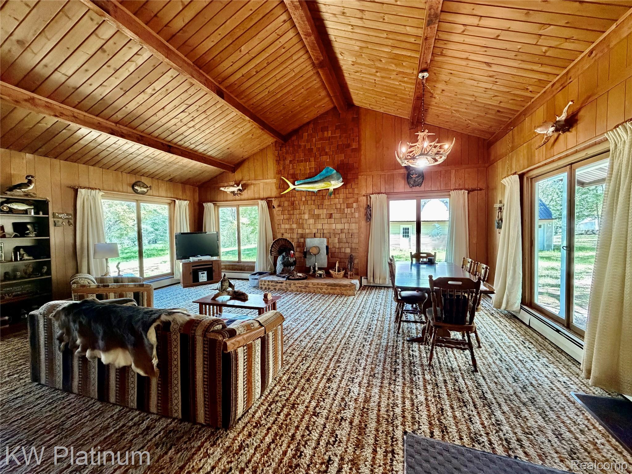 7050 Valley Lane