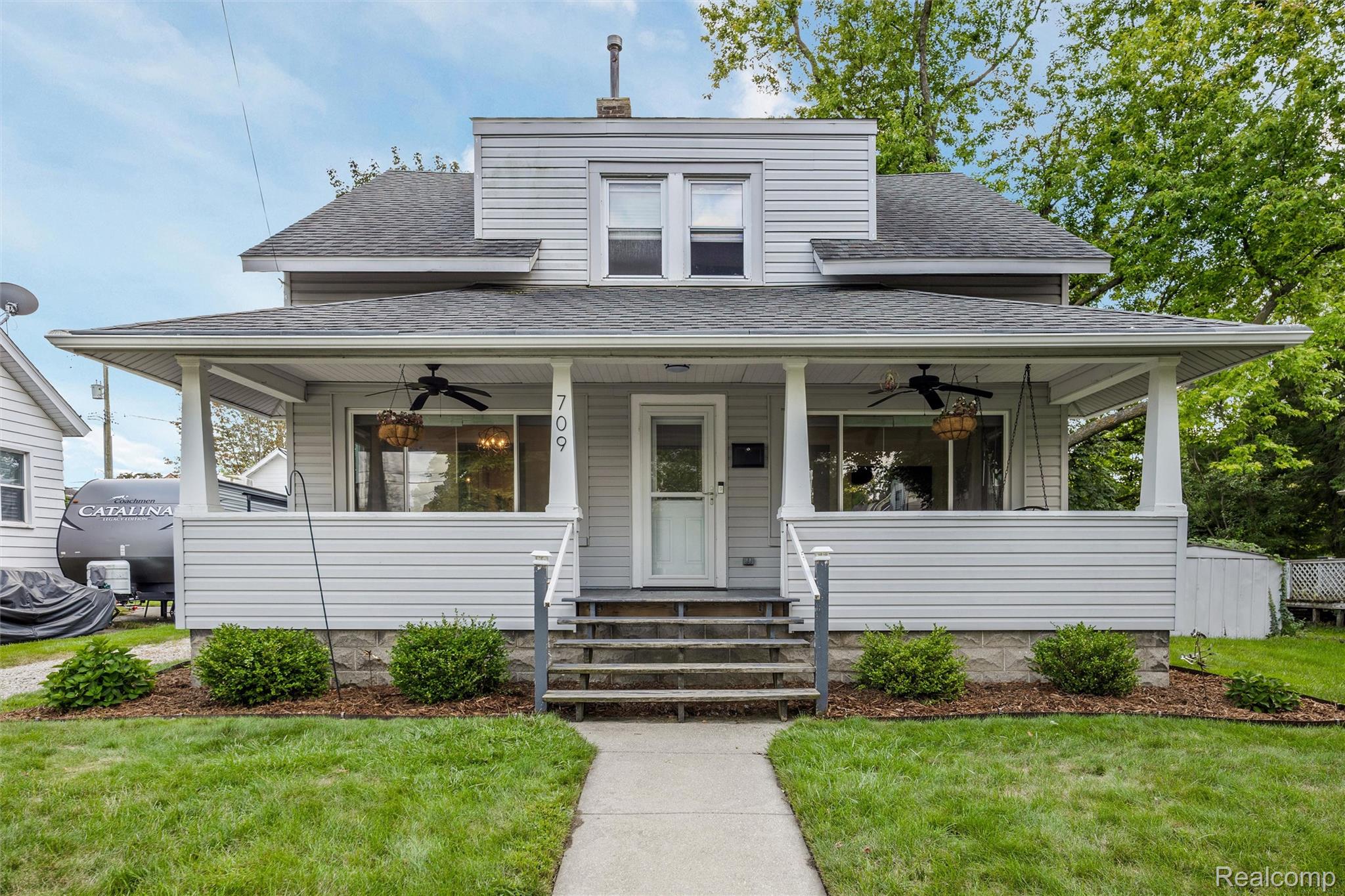 709 E Clinton Street