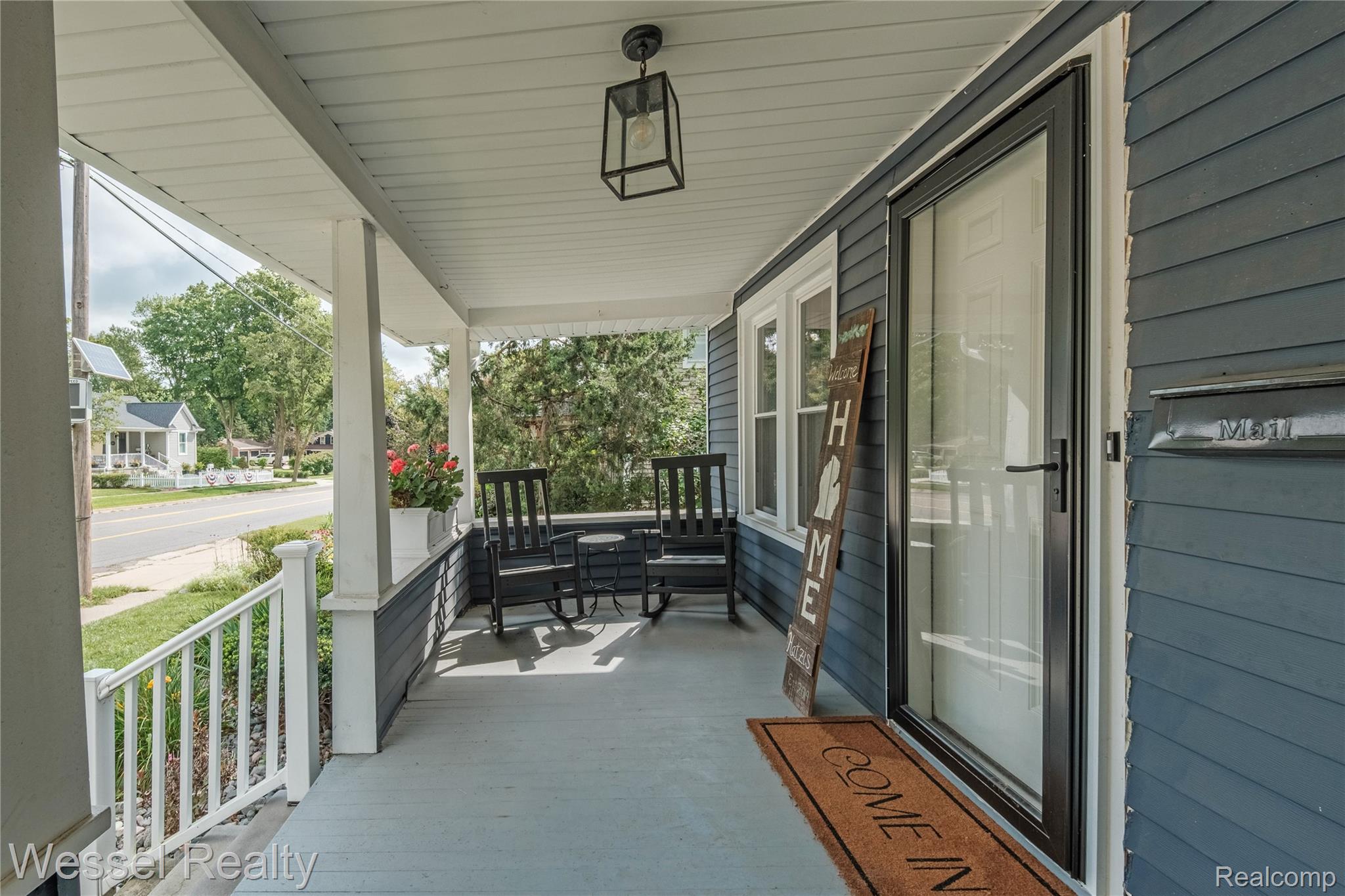 329 W Saint Clair Street