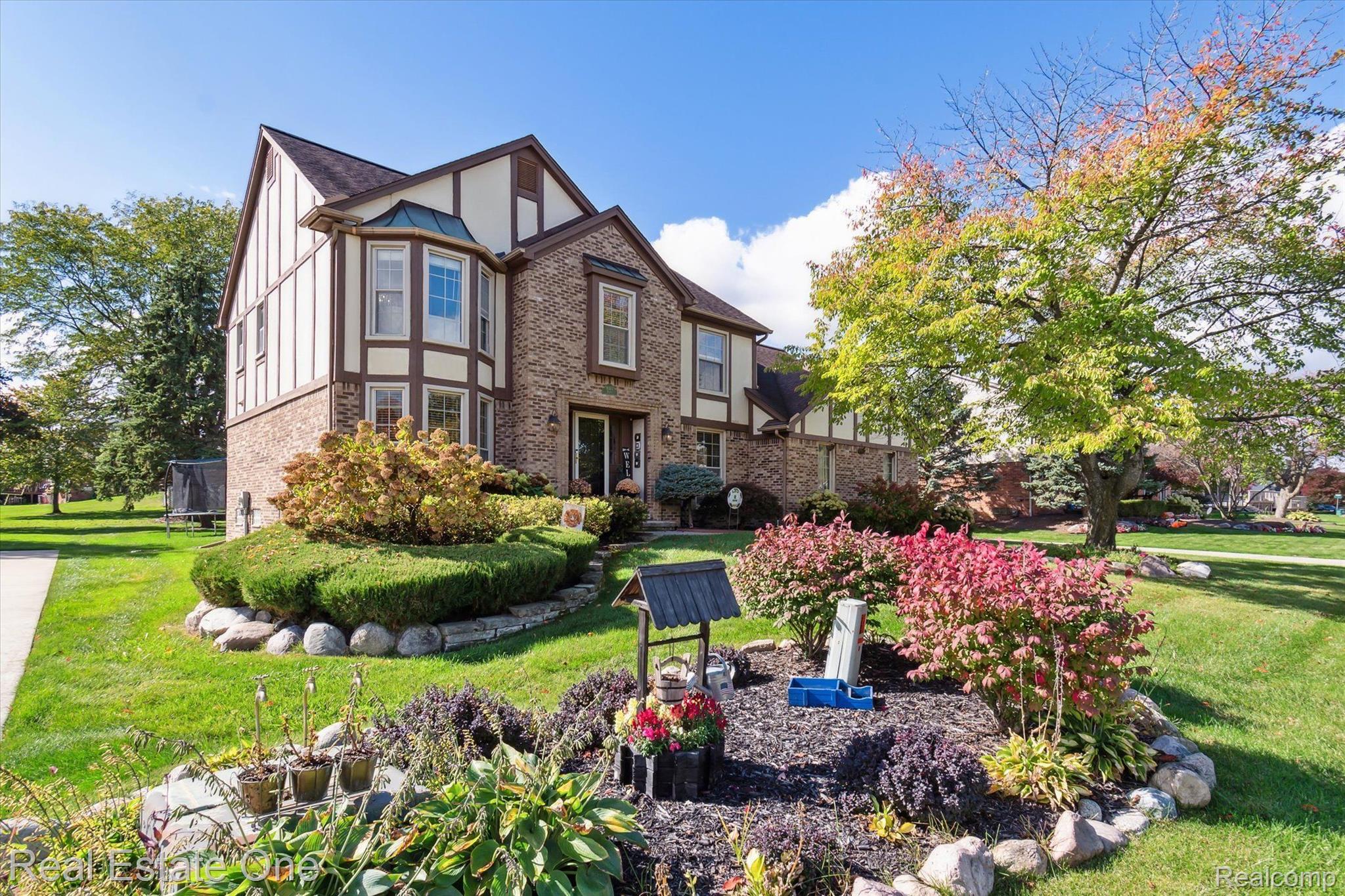 9377 Pineview Drive