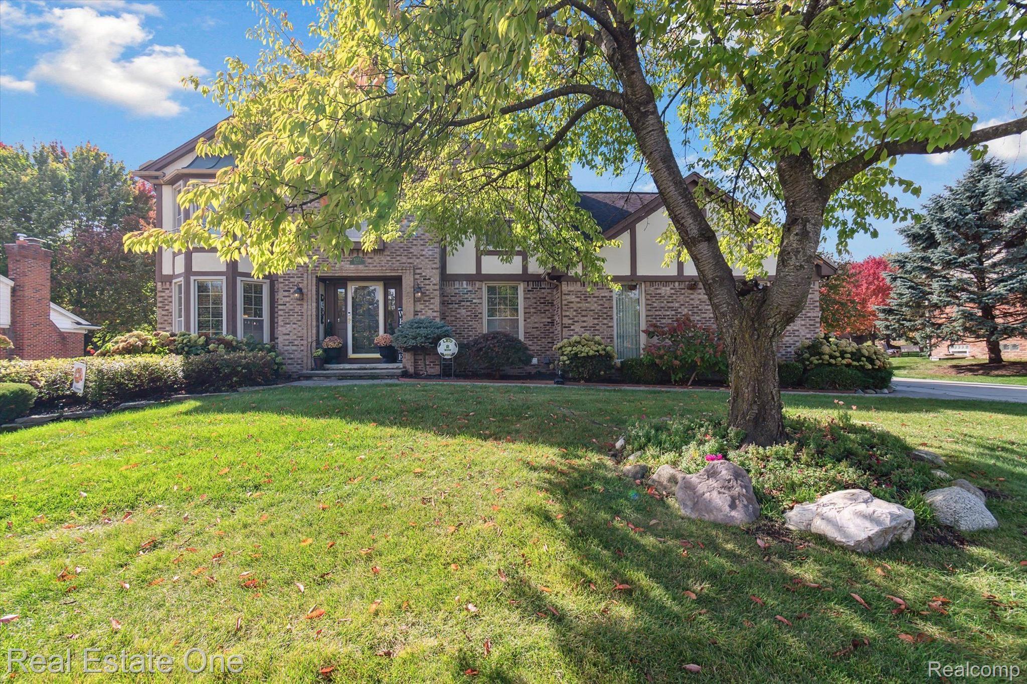 9377 Pineview Drive