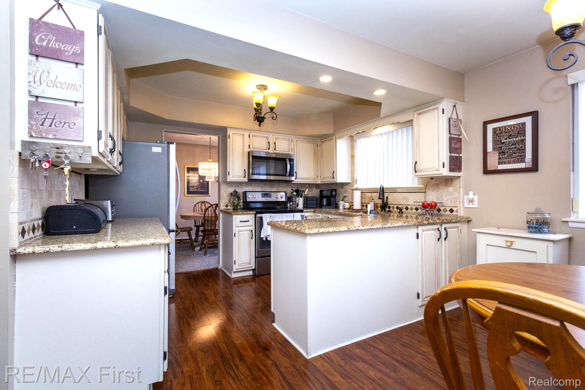11432 Meadowbrook Drive