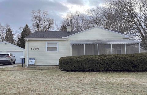 4926 BURCHFIELD Avenue Lansing City MI 48910