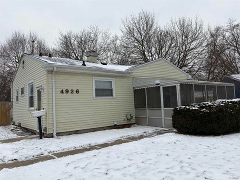 4926 BURCHFIELD Avenue Lansing City MI 48910