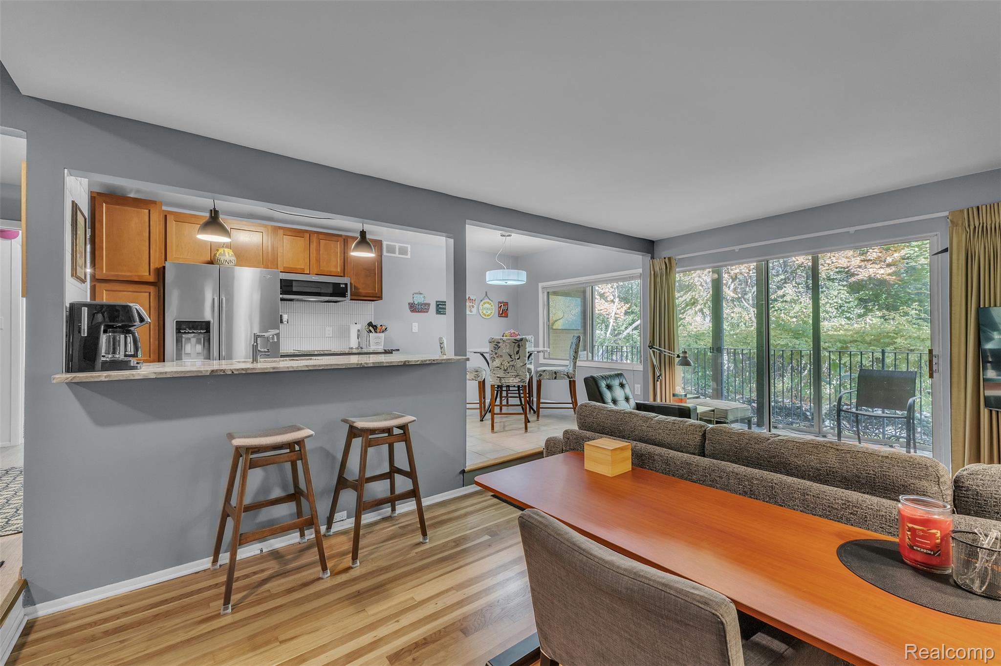 16557 Middlebelt Road 19