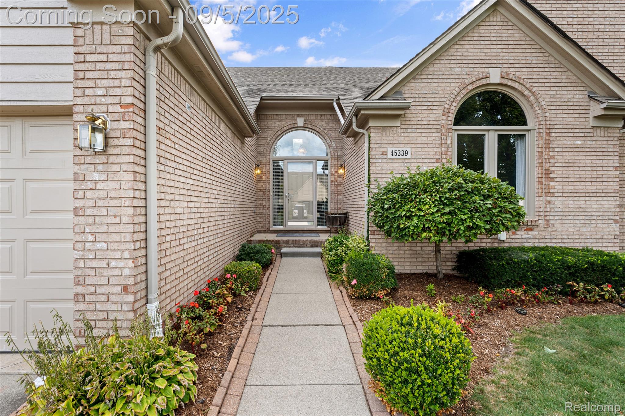 45339 Diamond Pond Drive