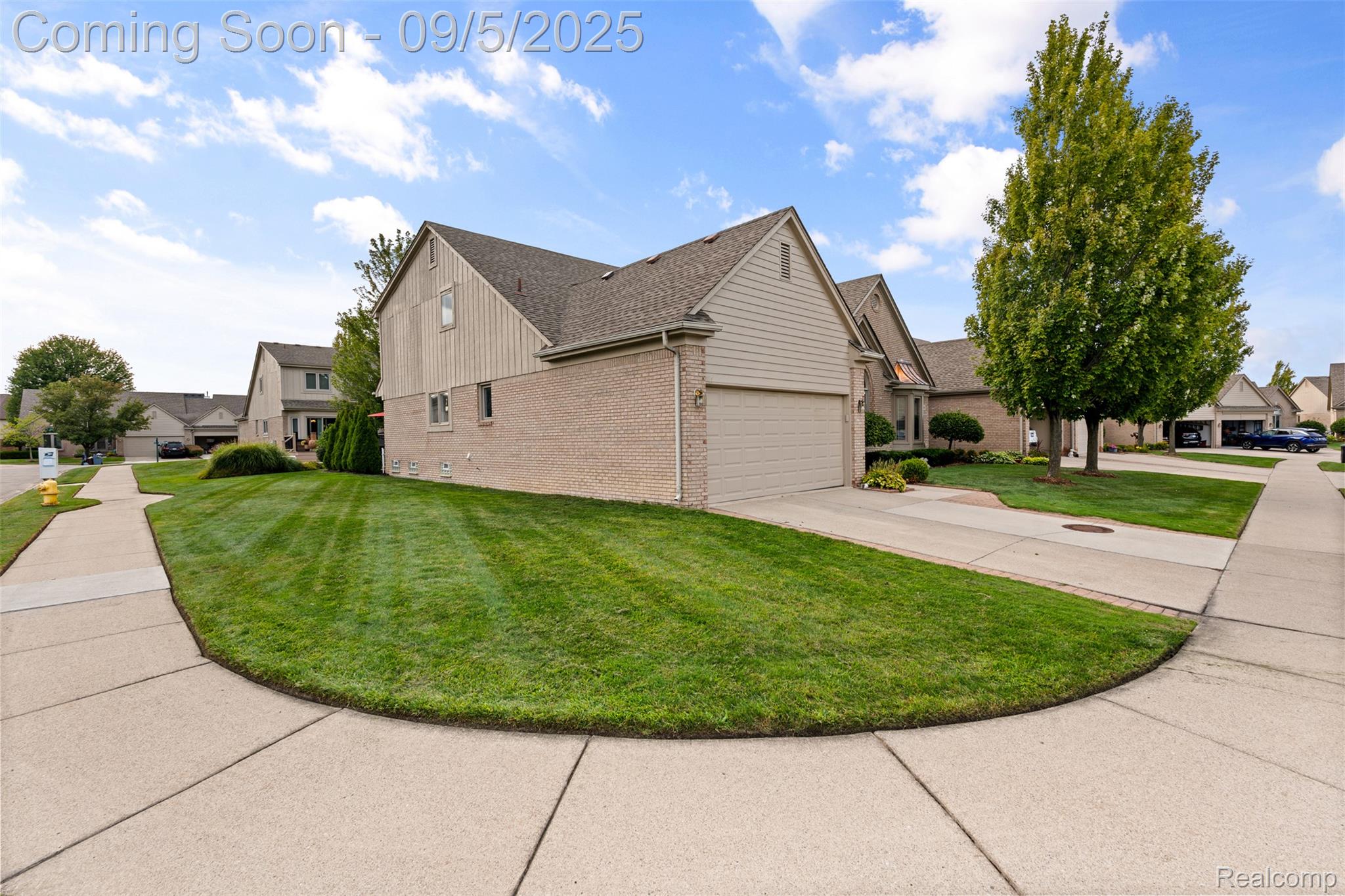 45339 Diamond Pond Drive