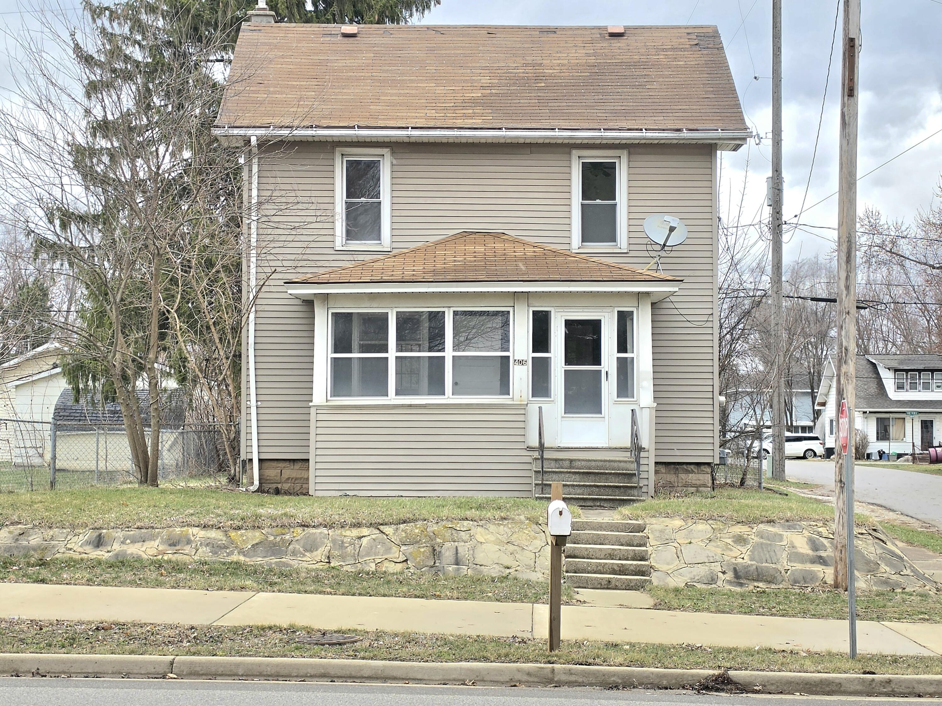 406 E Mcdevitt Avenue