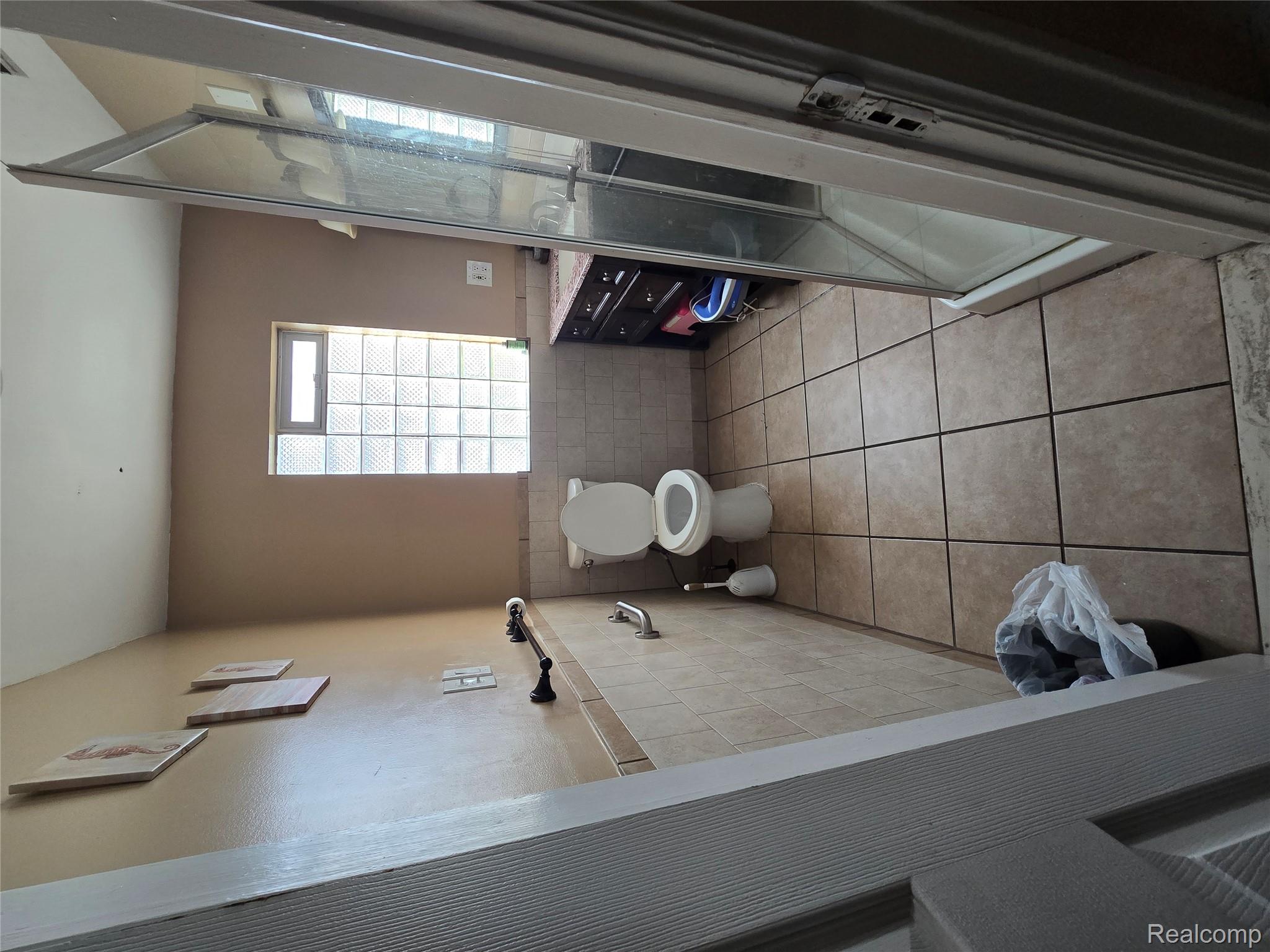 22154 Elmwood Avenue