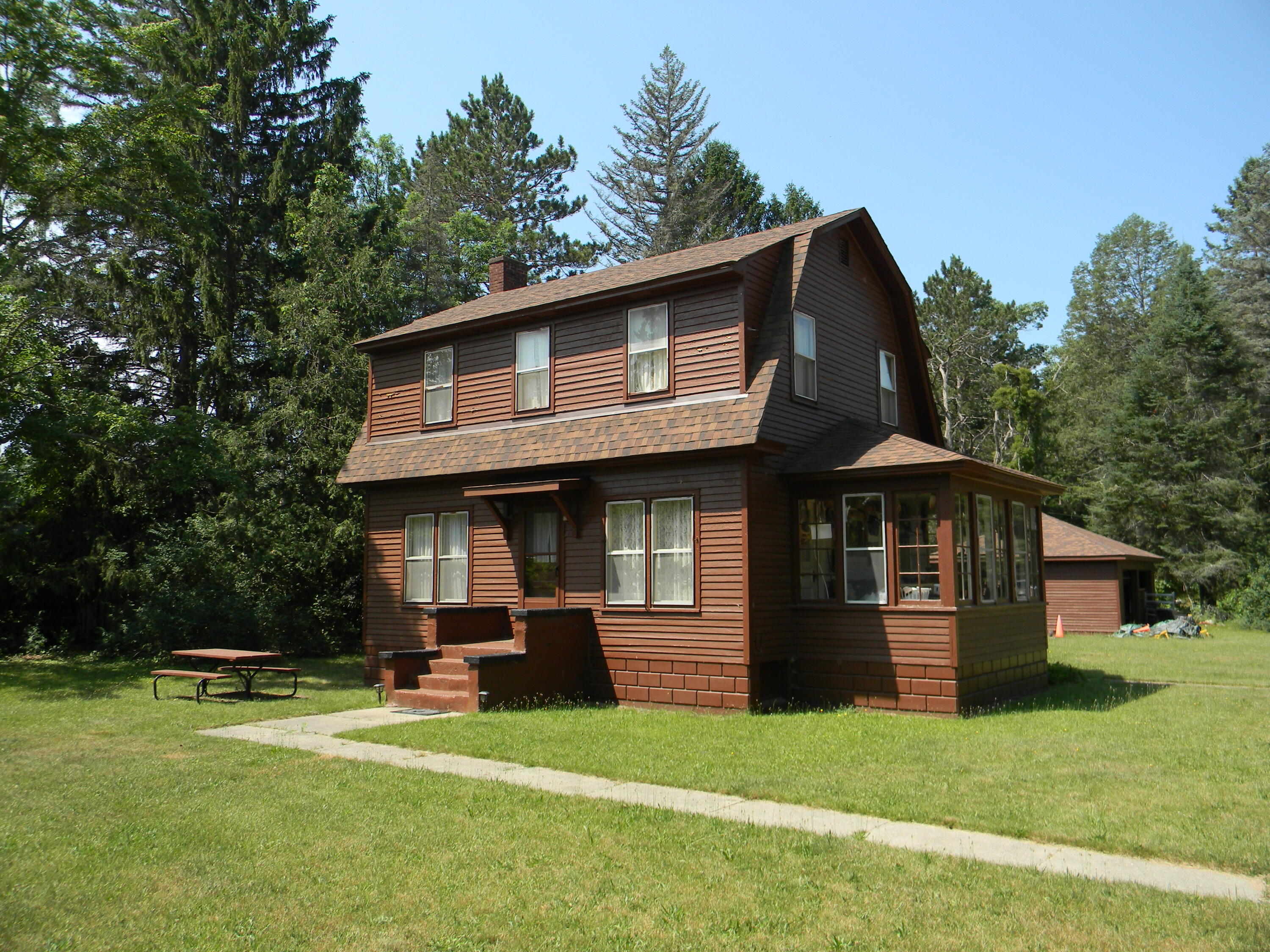 1306 N Tippy Dam Road