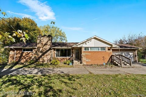 1044 W Rowland Street Mundy Township MI 48507