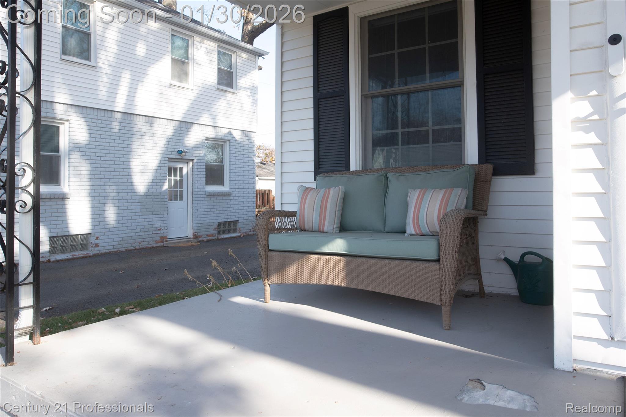 900 N Rembrandt Avenue