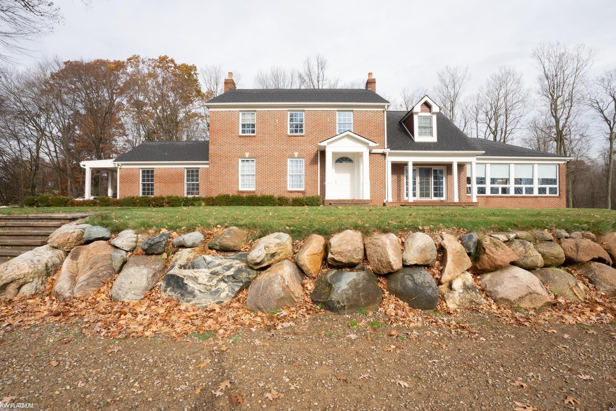 2401 E Brocker Road