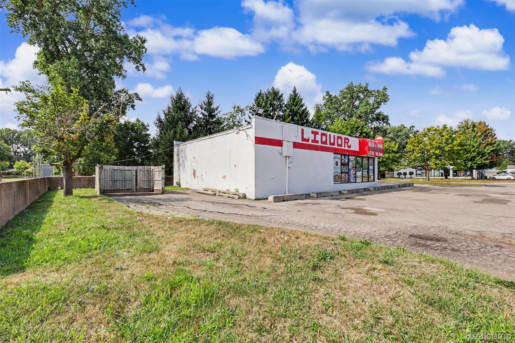 22200 MIddlebelt